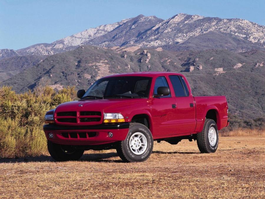  Dodge Dakota Sport Quad Cab 2000 года  (фото 16 из 22)